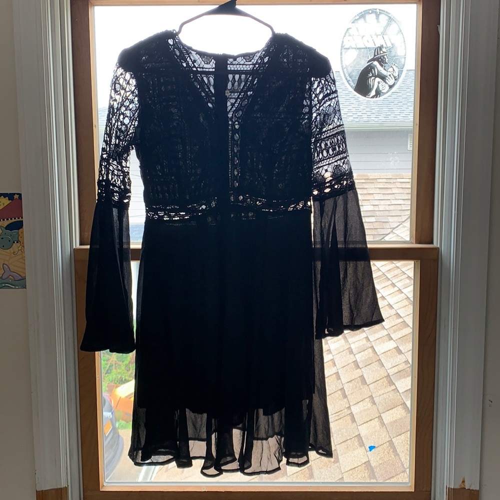 Black long sleeve dress